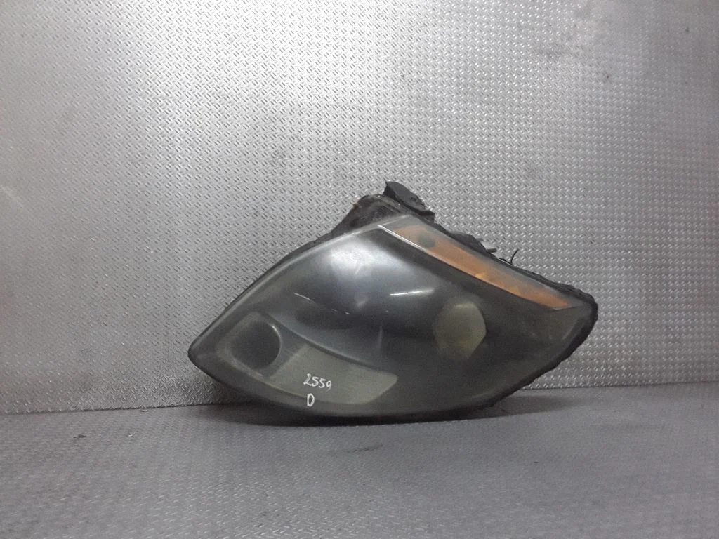 Priekšējais lukturis – Nissan Maxima A34 (2003-2008), labā