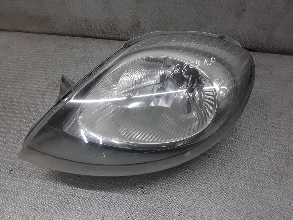 Reflektor – Opel Vivaro (2001-2014)