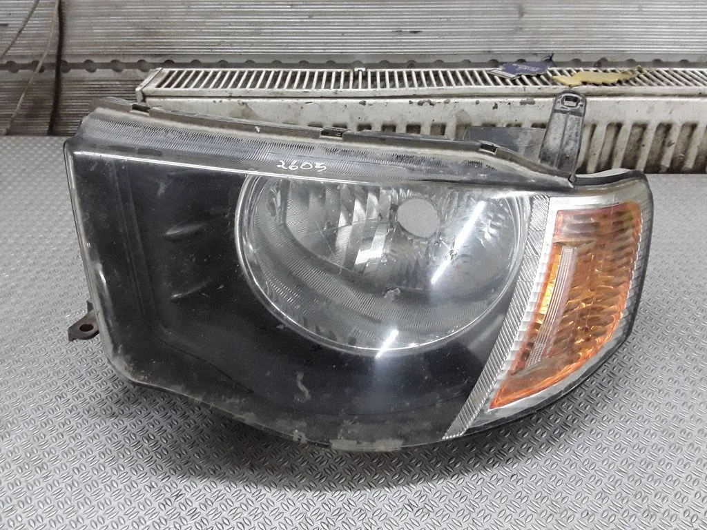 Priekšējais lukturis – Mitsubishi L200 (2006-2014)