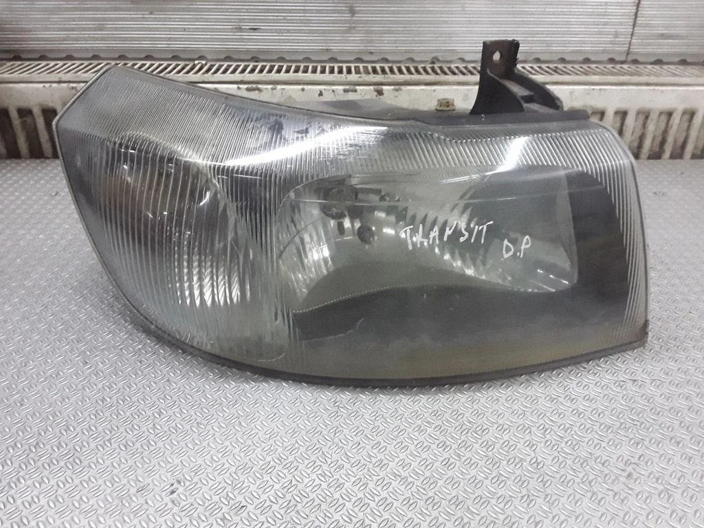 Headlight/headlamp – Ford Transit - Tourneo Connect (2003-2008)