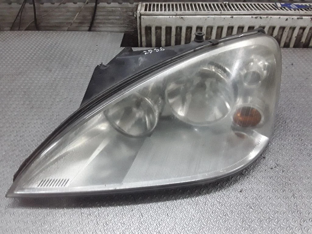 Reflektor 7M6941015D