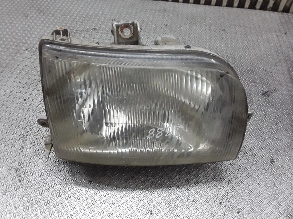 Priekšējais lukturis – Daihatsu Move L900 (1998-2002), labā