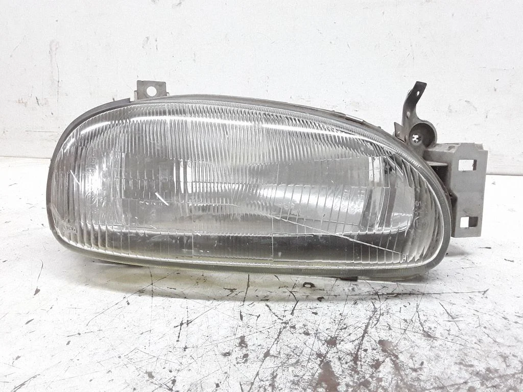Headlight/headlamp E20290061 – Mazda 121 (1992-1995)