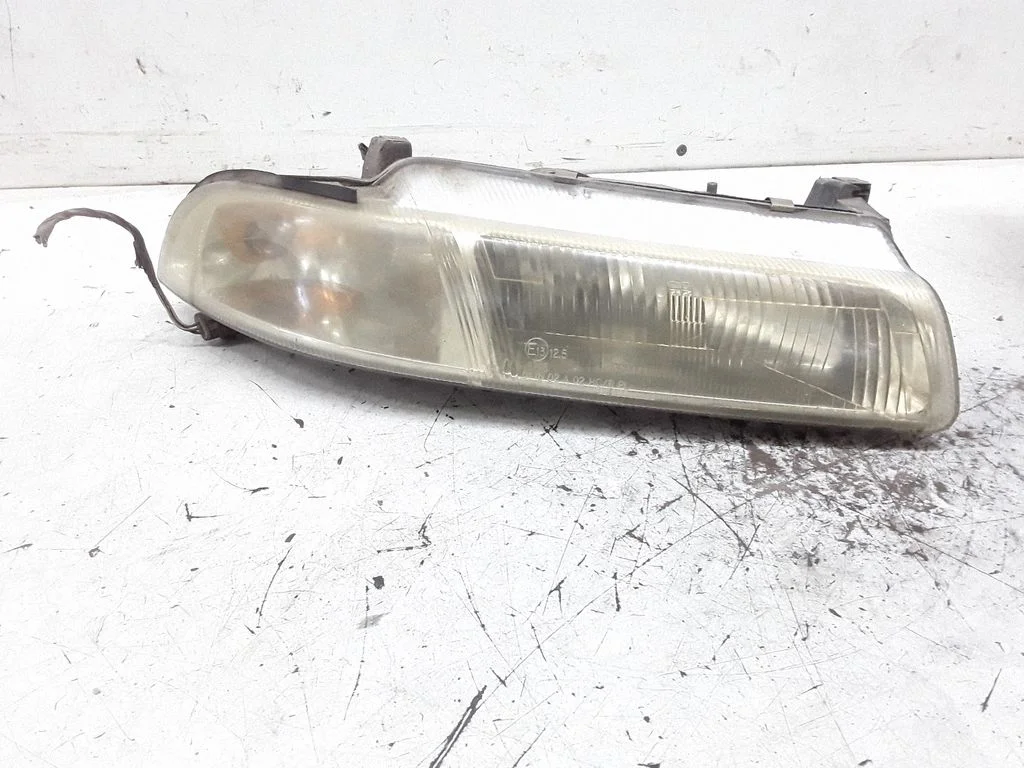 Headlight/headlamp – Chrysler Stratus (1995-2001), right