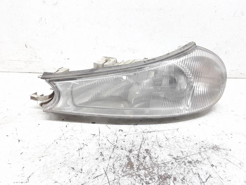 Headlight/headlamp – Ford Mondeo MK II (1996-2000)