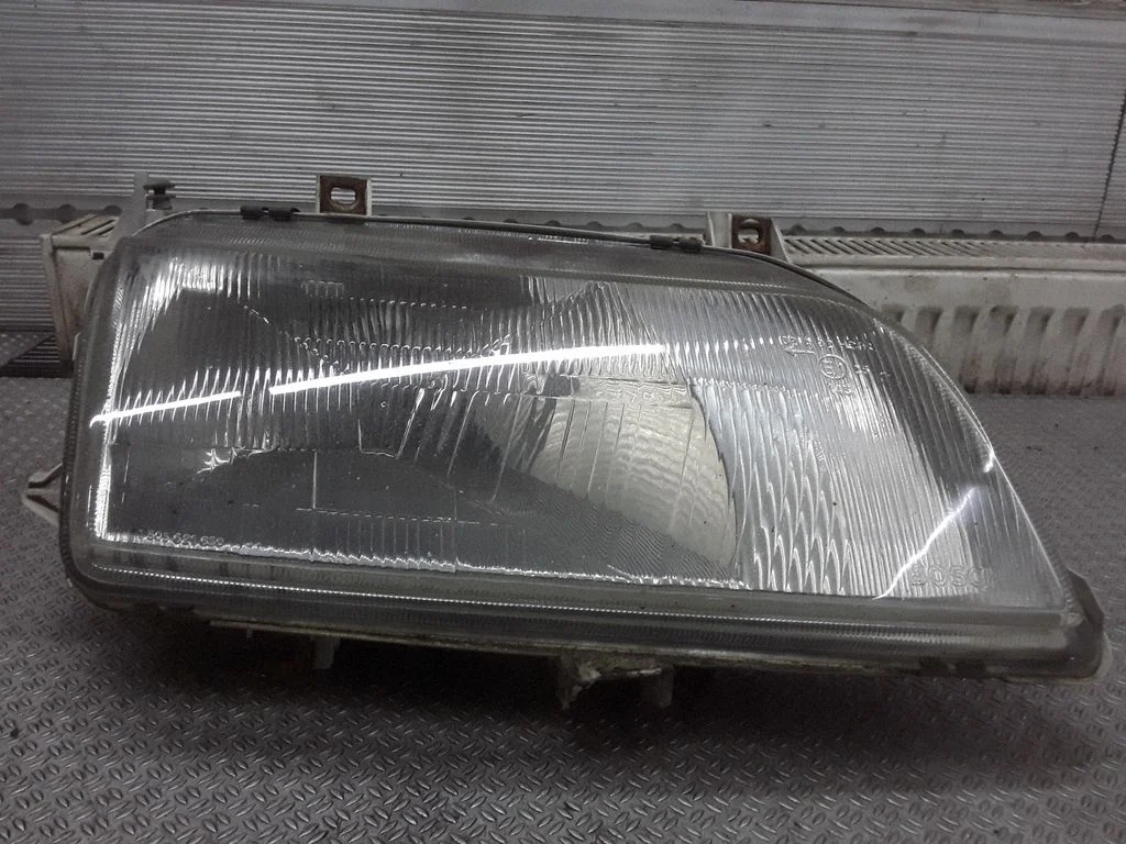 Headlight/headlamp – Volkswagen Sharan (1996-2000)