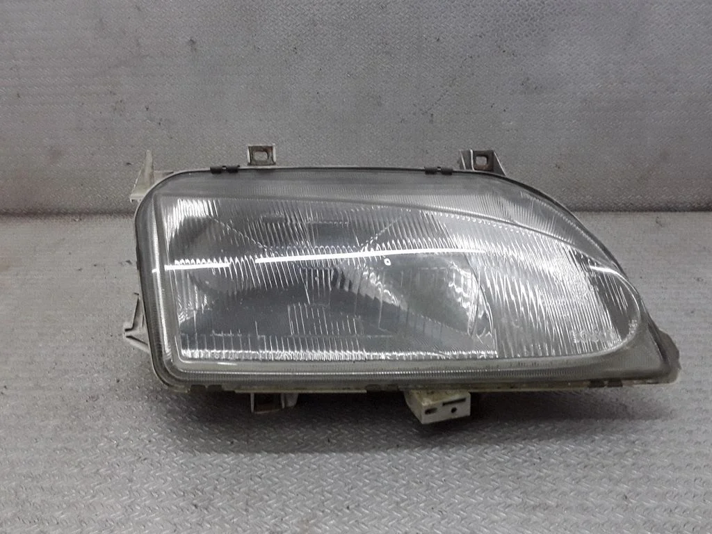 Headlight/headlamp – Ford Galaxy (1995-2000)