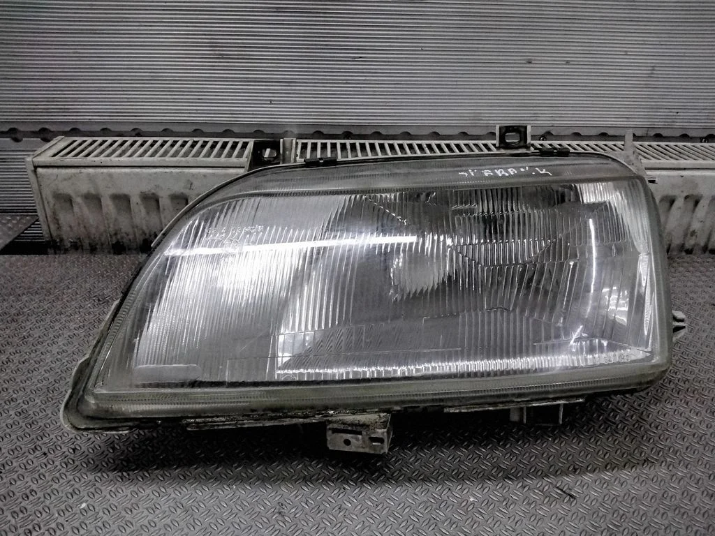 Headlight/headlamp – Ford Galaxy (1995-2000)