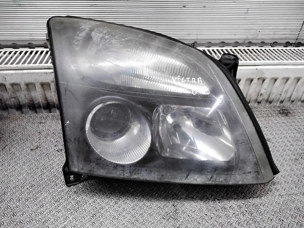 Headlight/headlamp – Opel Vectra B (1996-2002)