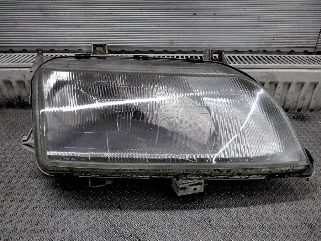 Headlight/headlamp – Volkswagen Sharan (1996-2000)