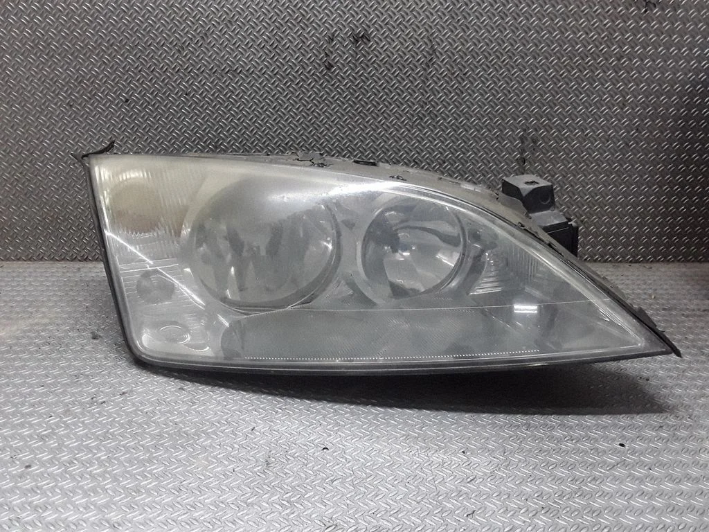 Headlight/headlamp – Ford Mondeo Mk III (2000-2007)