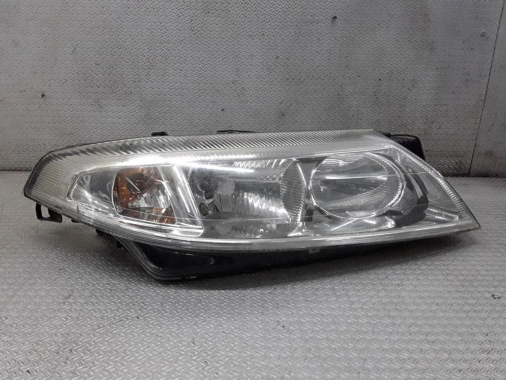 Headlight/headlamp – Renault Laguna II (2001-2007)