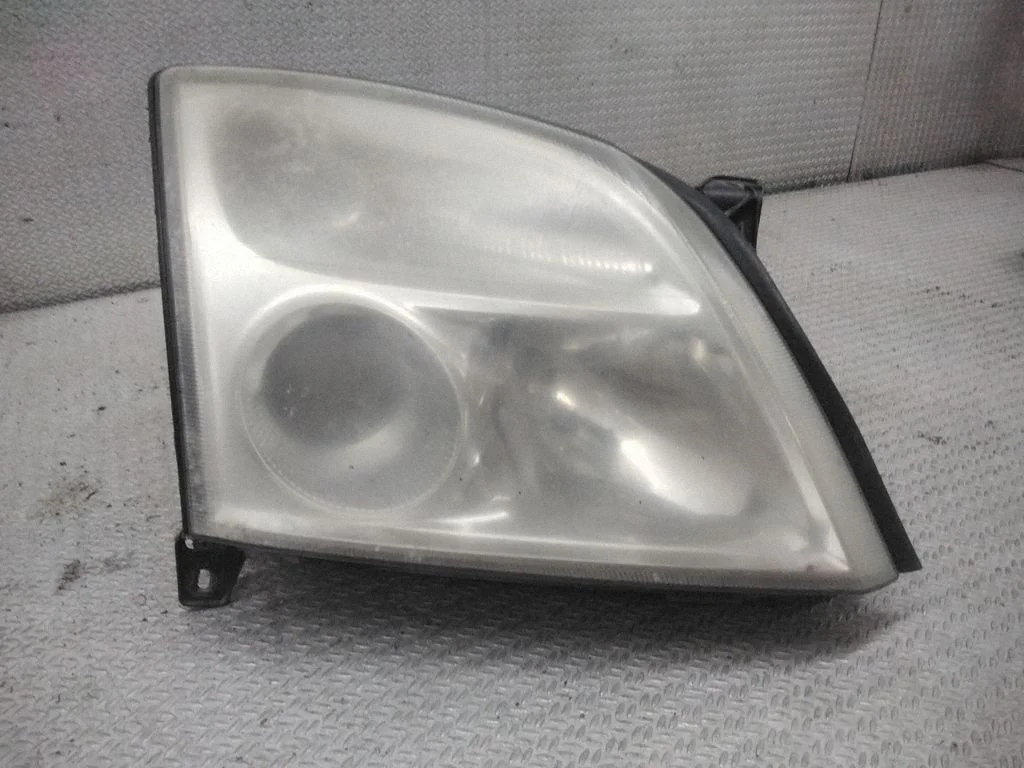 Headlight/headlamp – Opel Vectra C (2002-2005)