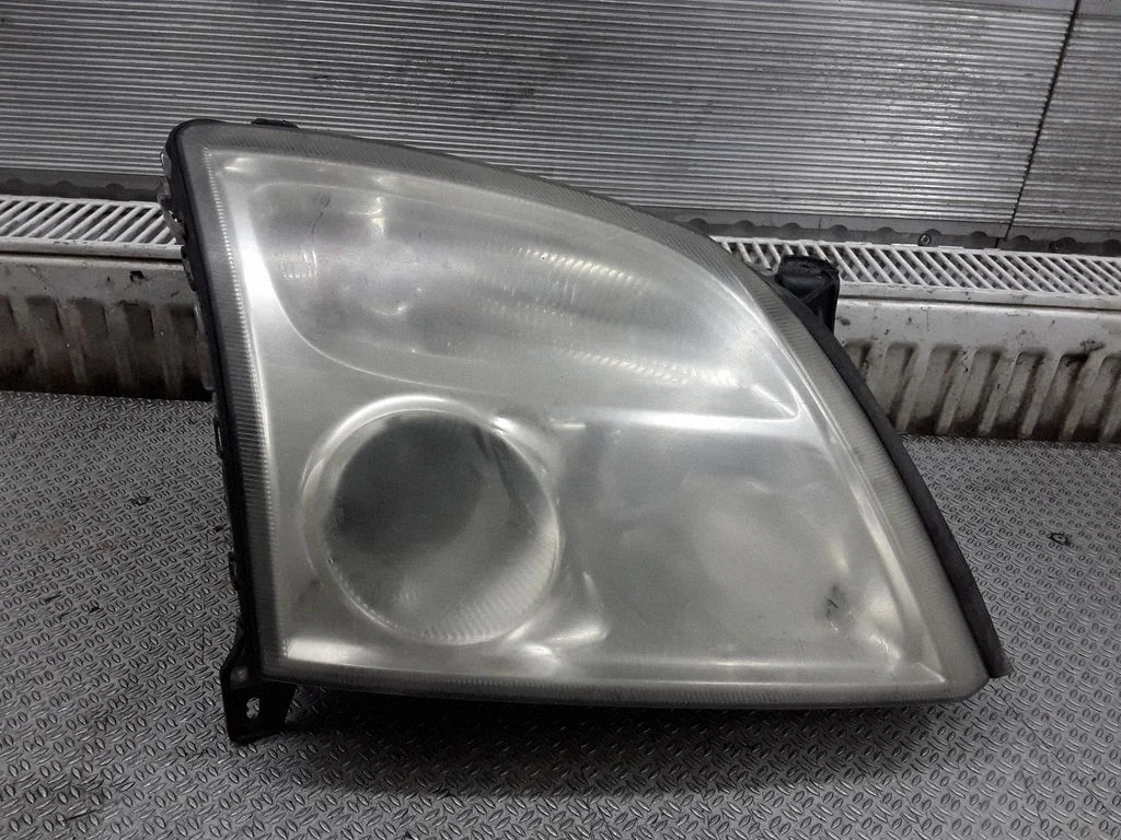 Headlight/headlamp – Opel Vectra C (2002-2005)
