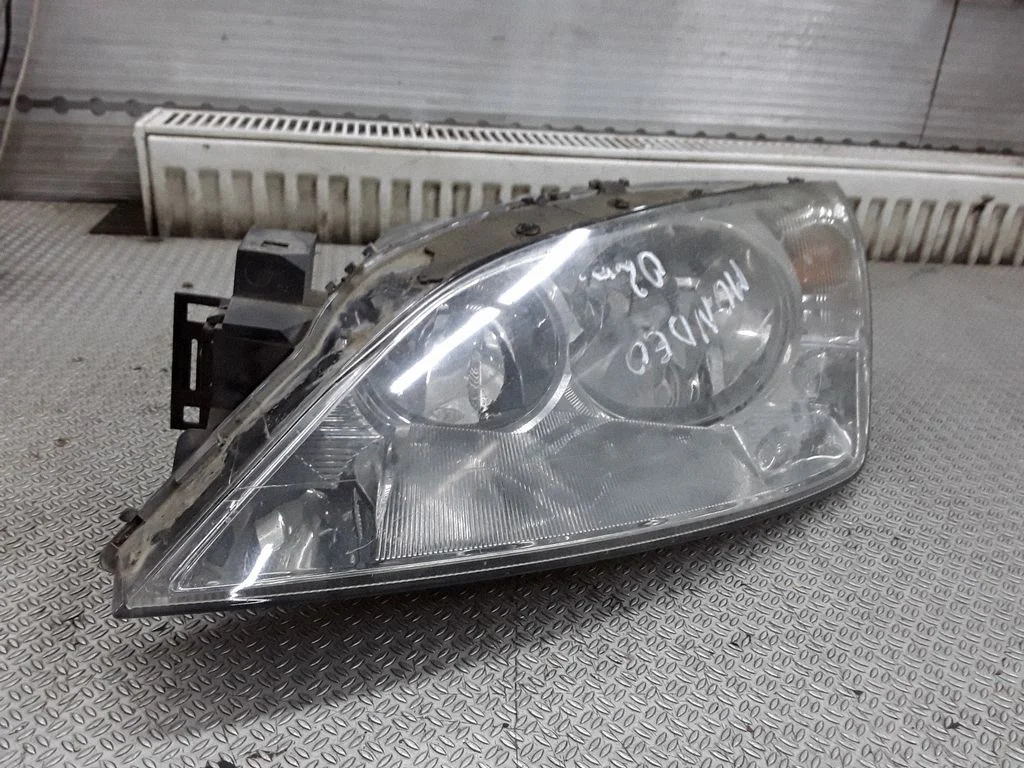 Headlight/headlamp – Ford Mondeo Mk III (2000-2007)