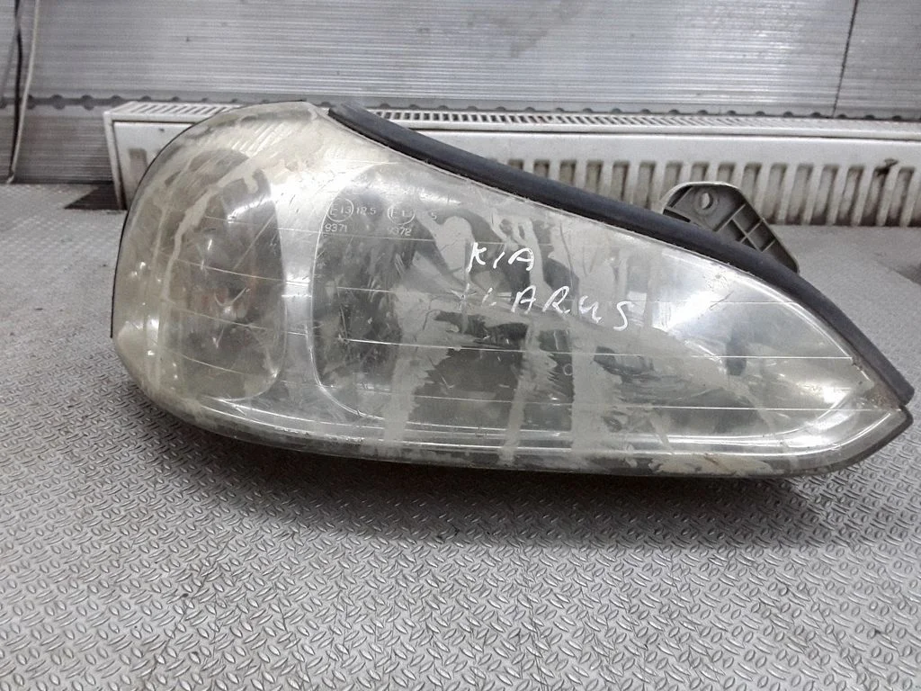 Headlight/headlamp E139372 – KIA Clarus (1997-1999)