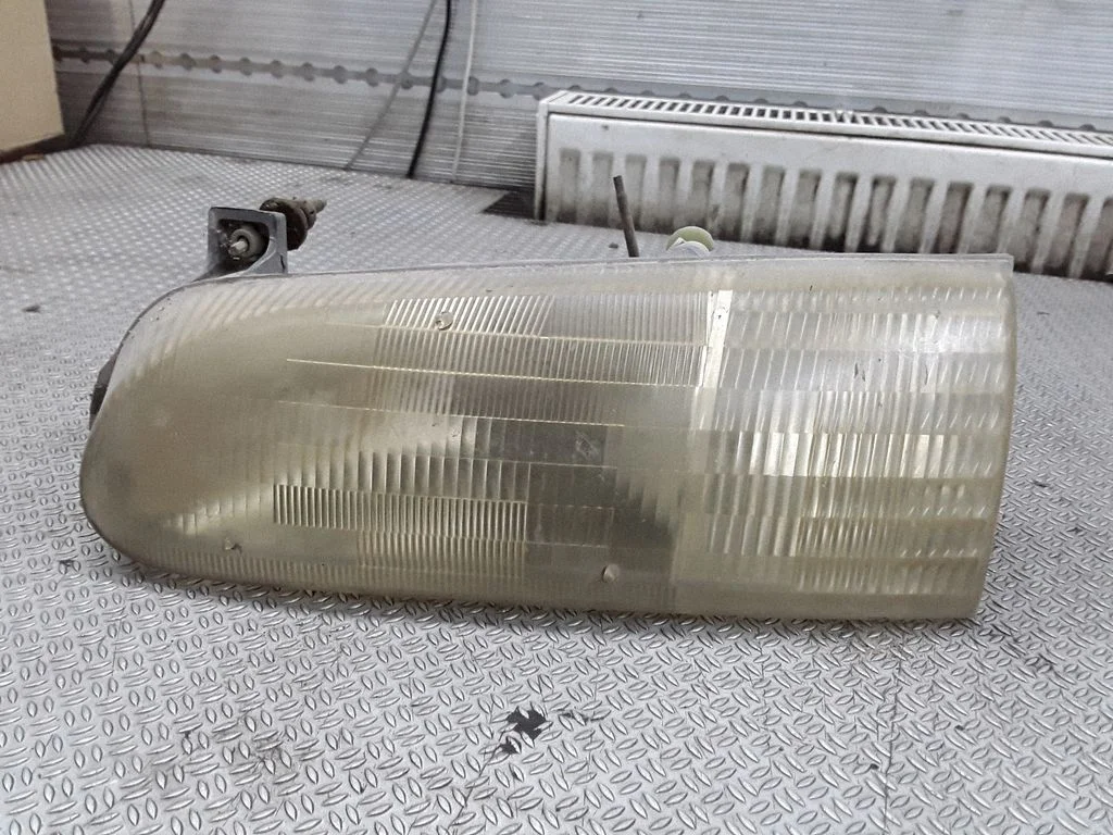 Headlight/headlamp – Ford Windstar (1994-1998)