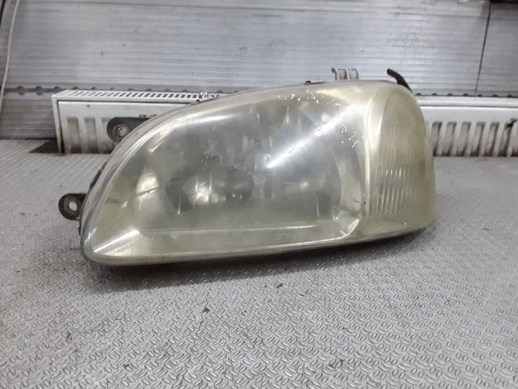 Headlight/headlamp E139251 – KIA Clarus (1997-1999)