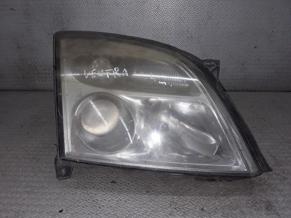 Headlight/headlamp – Opel Vectra C (2002-2005)
