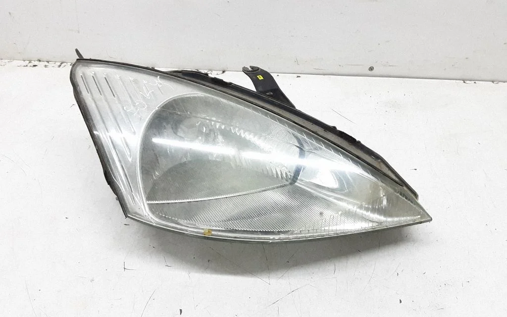 Headlight/headlamp – right