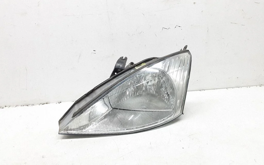 Headlight/headlamp – left