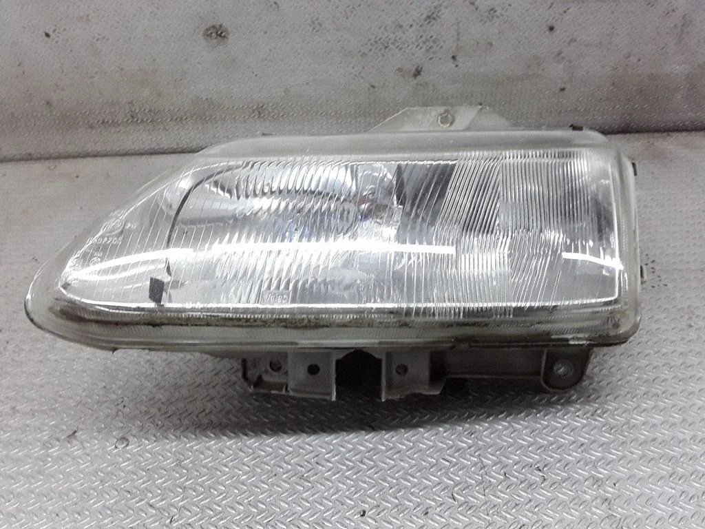 Headlight/headlamp – Renault Espace III (1997-2003)