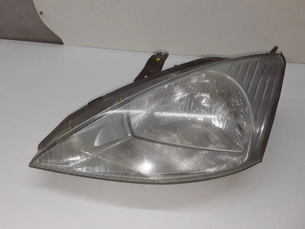 Headlight/headlamp – left