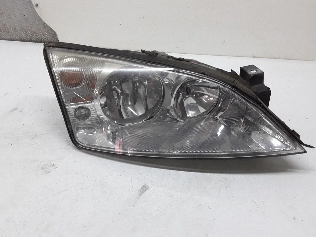 Headlight/headlamp – Ford Mondeo Mk III (2000-2007)