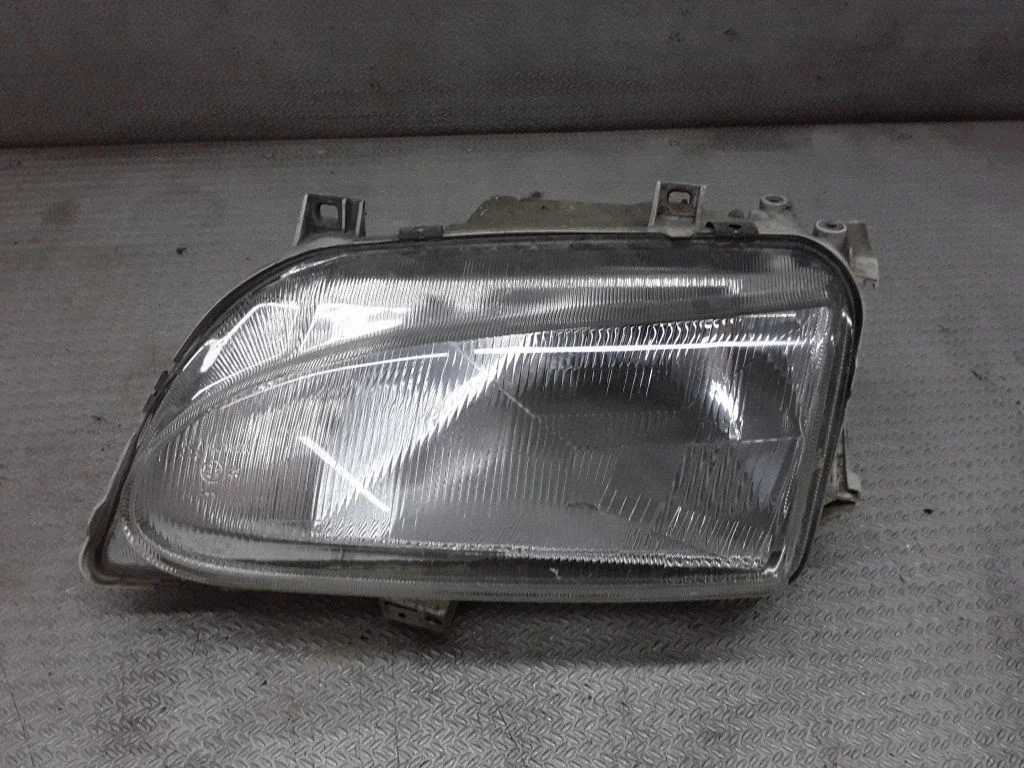 Headlight/headlamp – Ford Galaxy (1995-2000)
