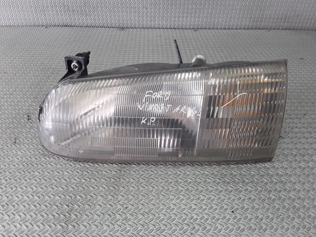 Headlight/headlamp – Ford Windstar (1994-1998)