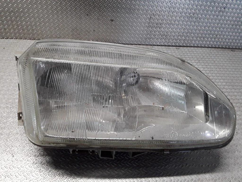 Headlight/headlamp – Renault Safrane (1992-2000)