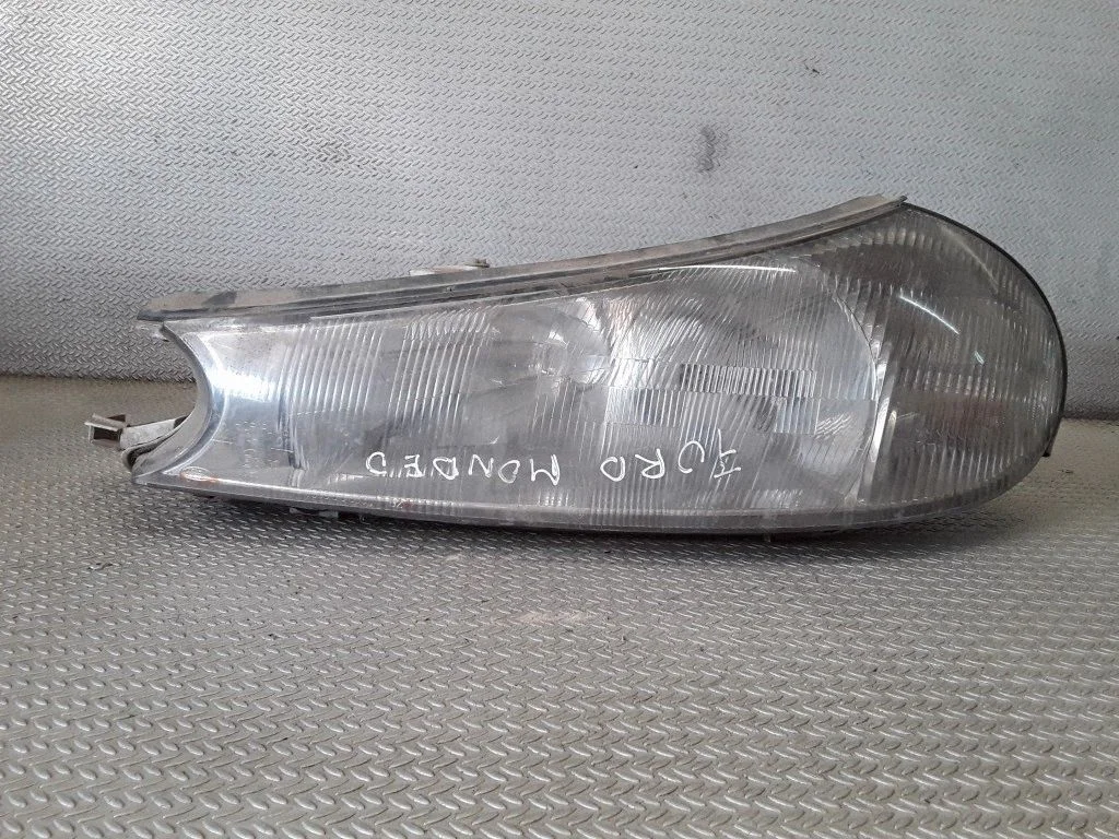 Reflektor – Ford Mondeo MK II (1996-2000)