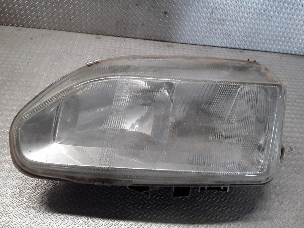 Headlight/headlamp – Renault Safrane (1992-2000)