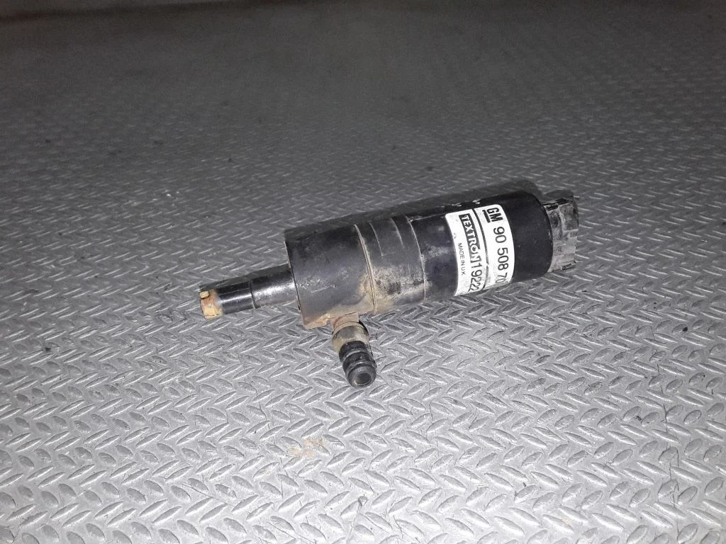 Headlight washer pump – Saab 9-5 (2006-2010)
