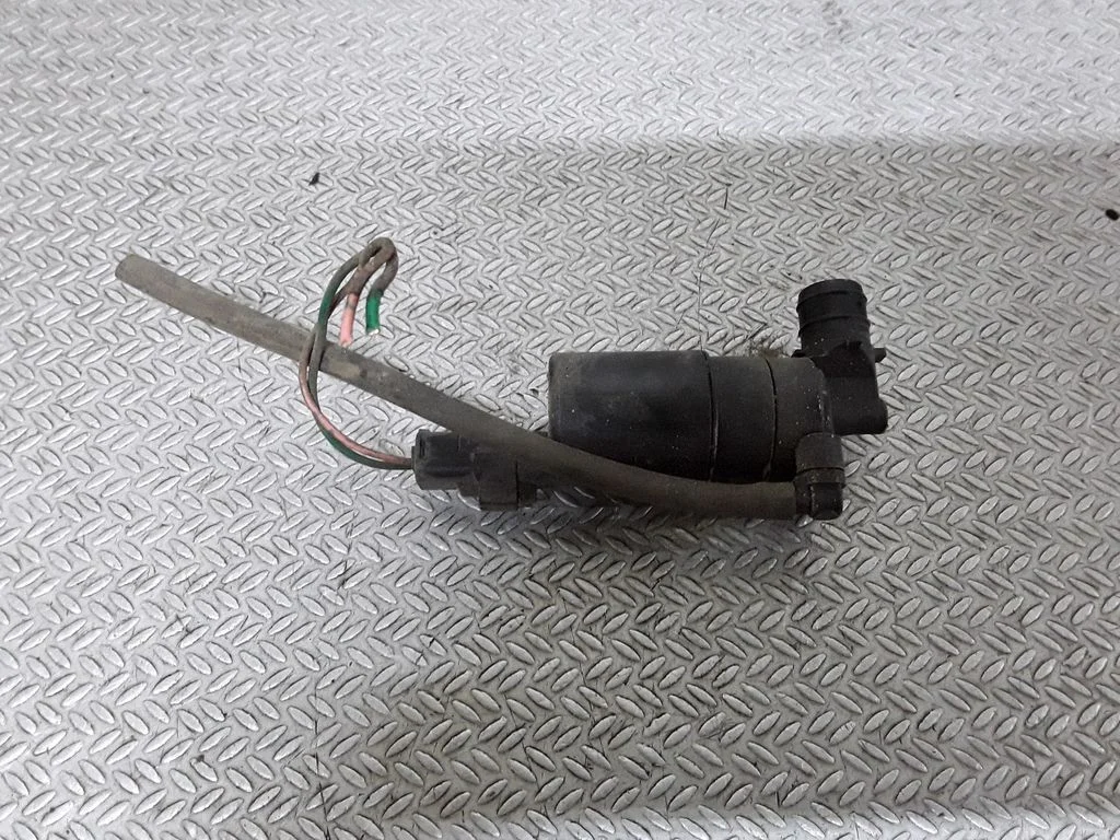 Lukturu apskalošanas šķidruma sūknis – Toyota Aygo AB10 (2005-2014)