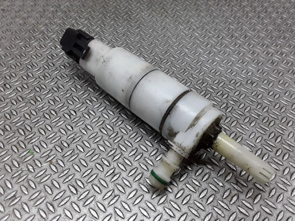 Headlight washer pump – Chrysler Sebring (ST-22 - JR) (2000-2007)