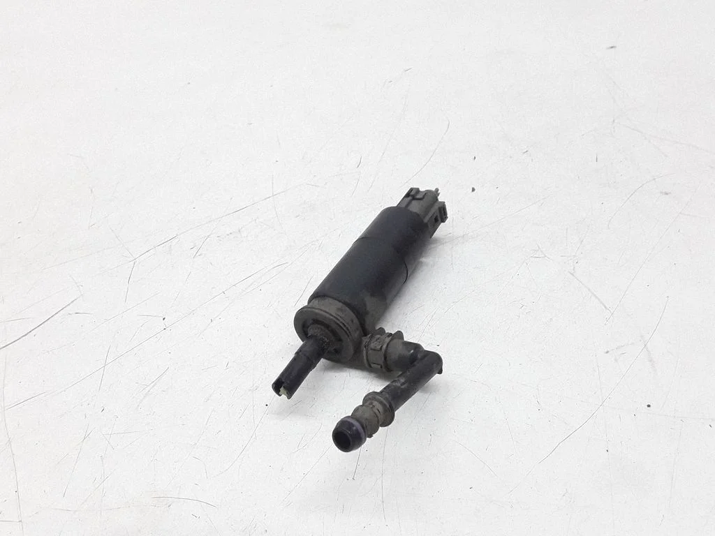 Headlight washer pump – Volkswagen Golf Plus (2005-2013)