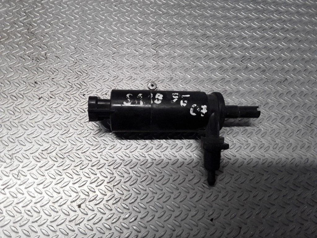 Headlight washer pump – Saab 9-5 (2006-2010)