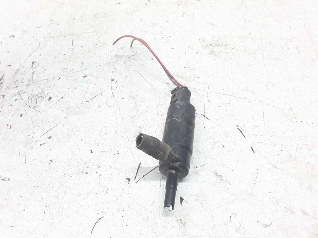 Headlight washer pump – Audi A6 Allroad C5 (1999-2005)