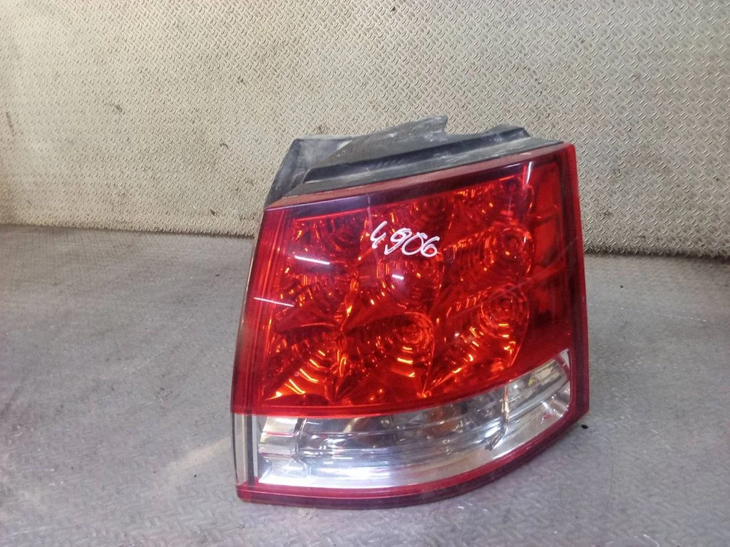 Lampa tylna w błotniku 22087920