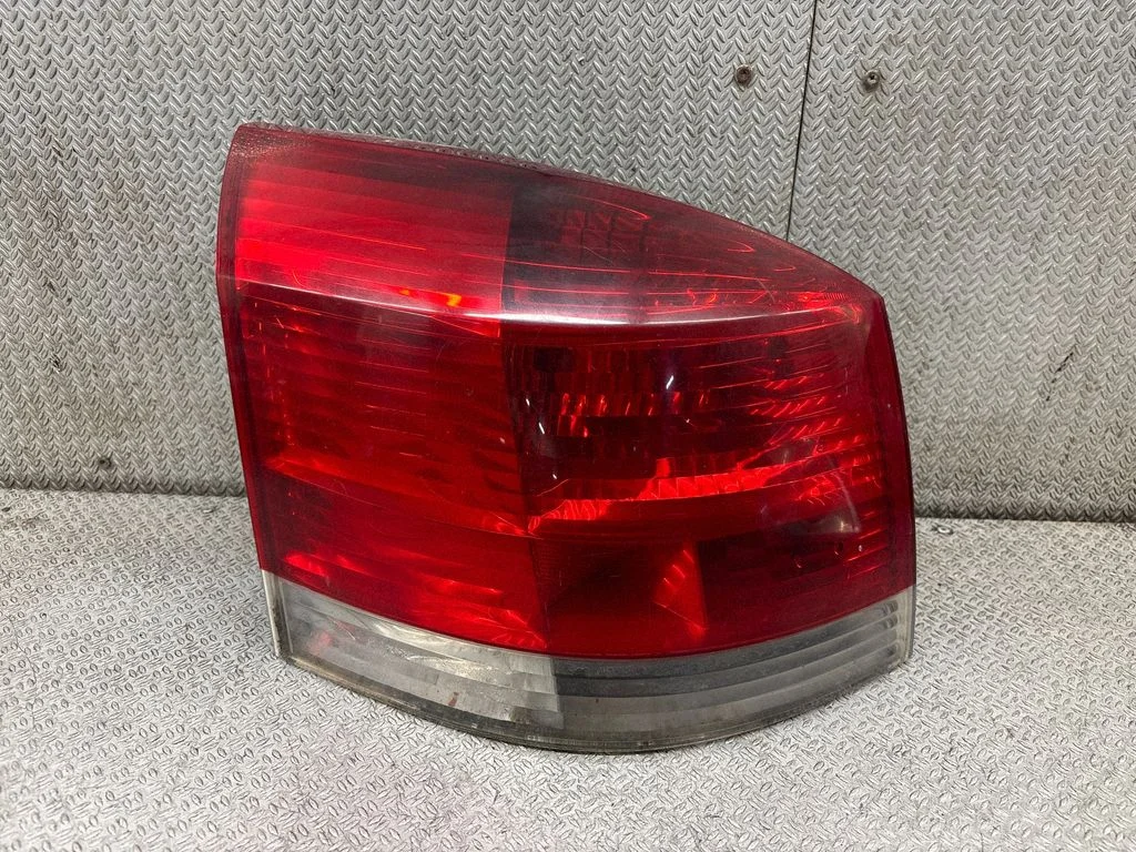 Rear/tail lights – Opel Signum (2003-2008)