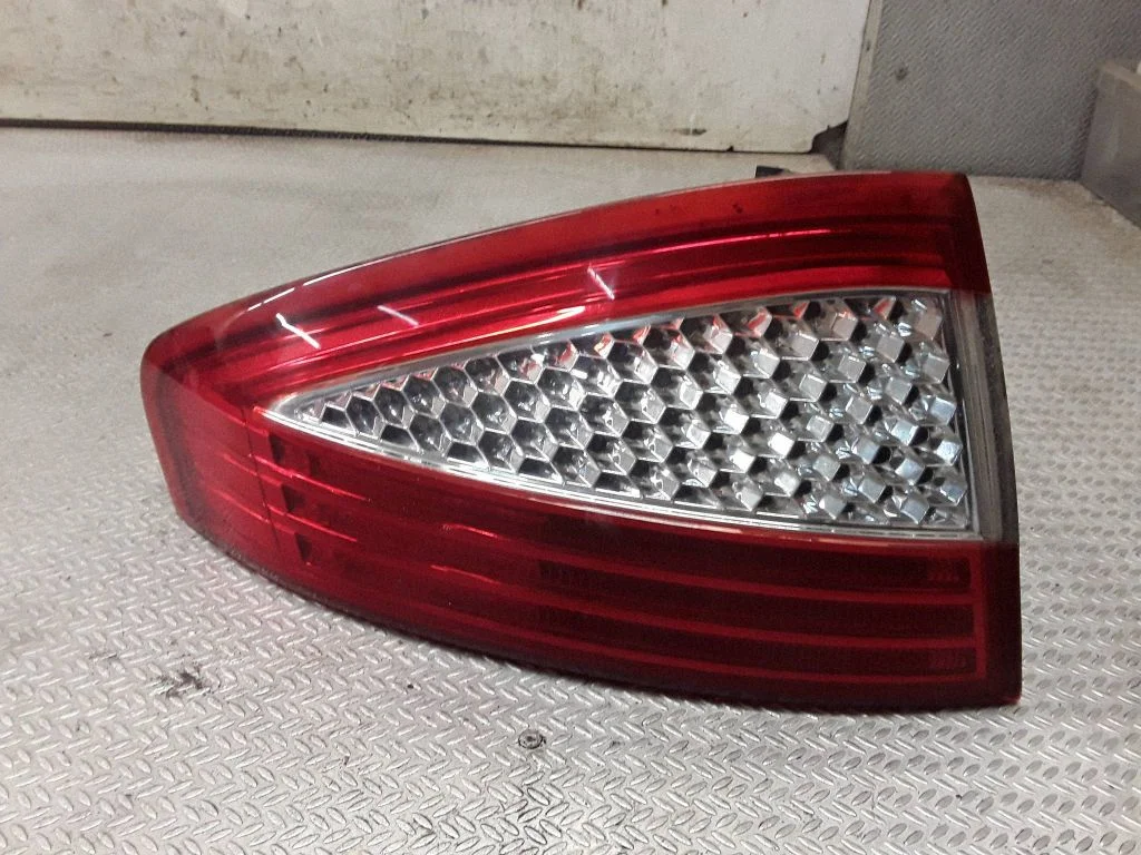 Rear/tail lights – Ford Mondeo MK IV (2007-2014)