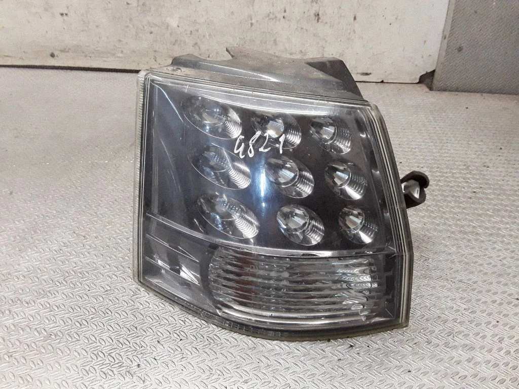 Rear/tail lights – Mitsubishi Outlander (2007-2012)