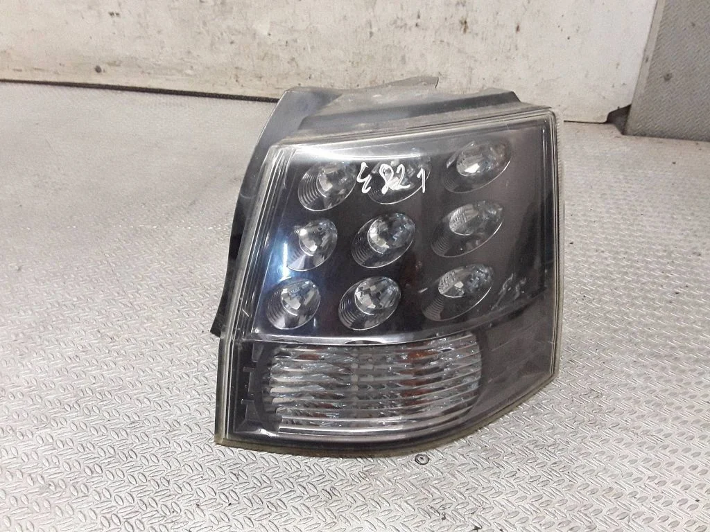 Rear/tail lights – Mitsubishi Outlander (2007-2012)