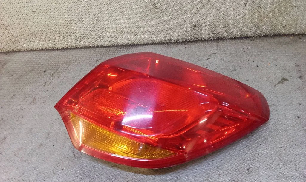 Rear/tail lights – Opel Astra H (2004-2012)