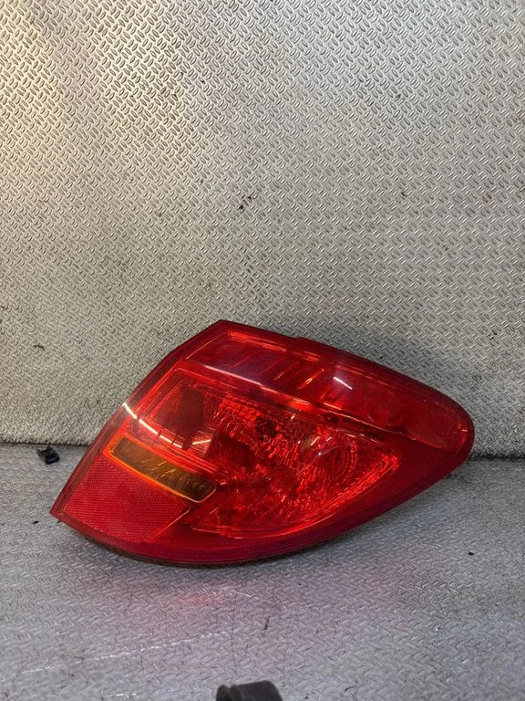 Lampa tylna w błotniku 21630201