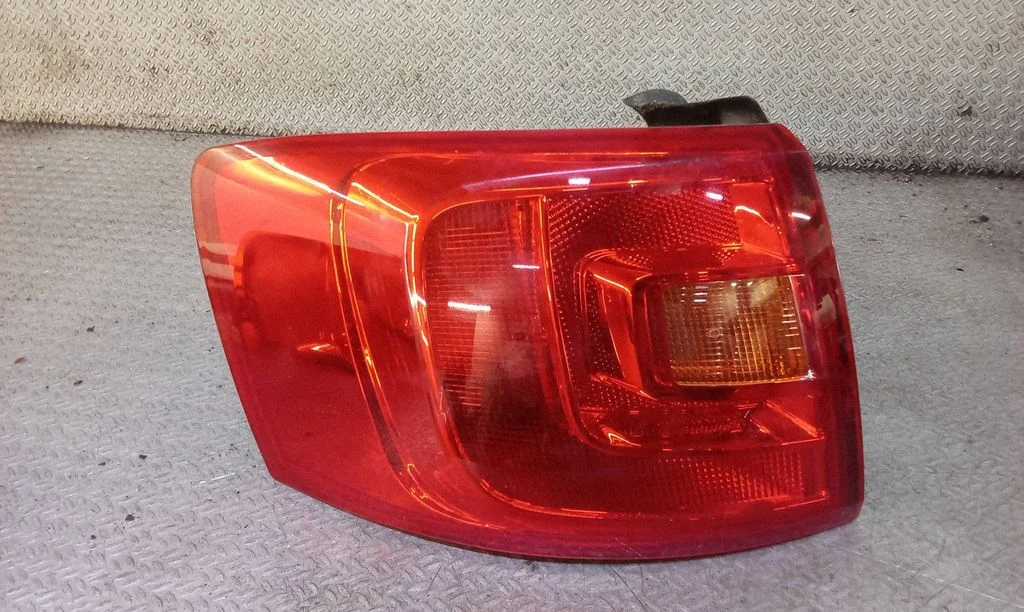 Rear/tail lights 04262310