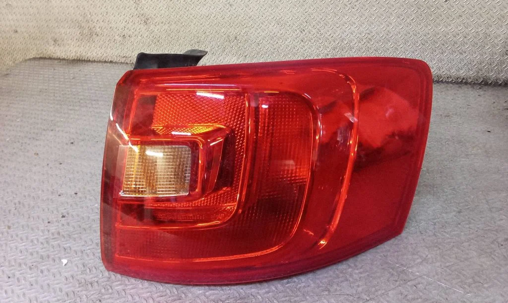 Rear/tail lights 01082410