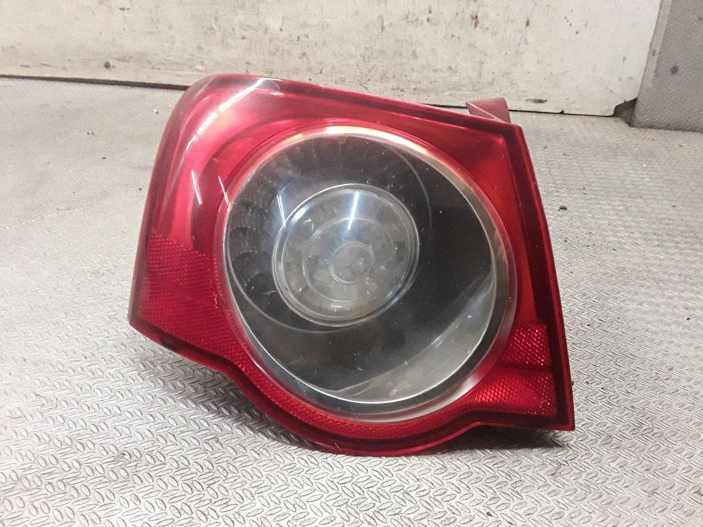 Rear/tail lights – Volkswagen Passat B6 (2005-2010)