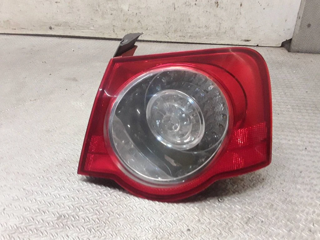 Rear/tail lights – Volkswagen Passat B6 (2005-2010)